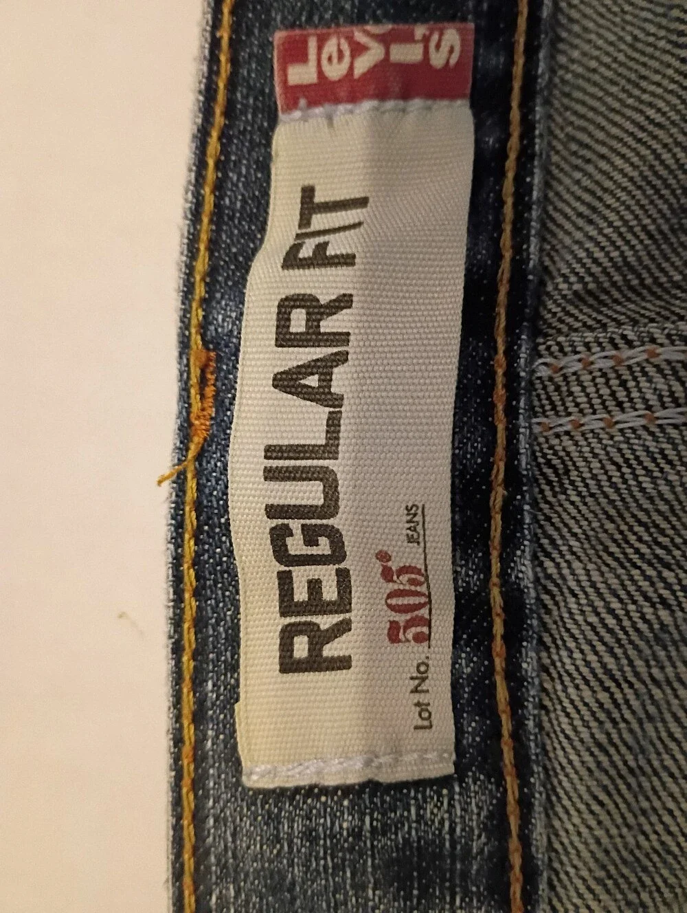 Levi's Men's Regular Fit Straight Jeans in Faded Blue Wash Sz 36/30
